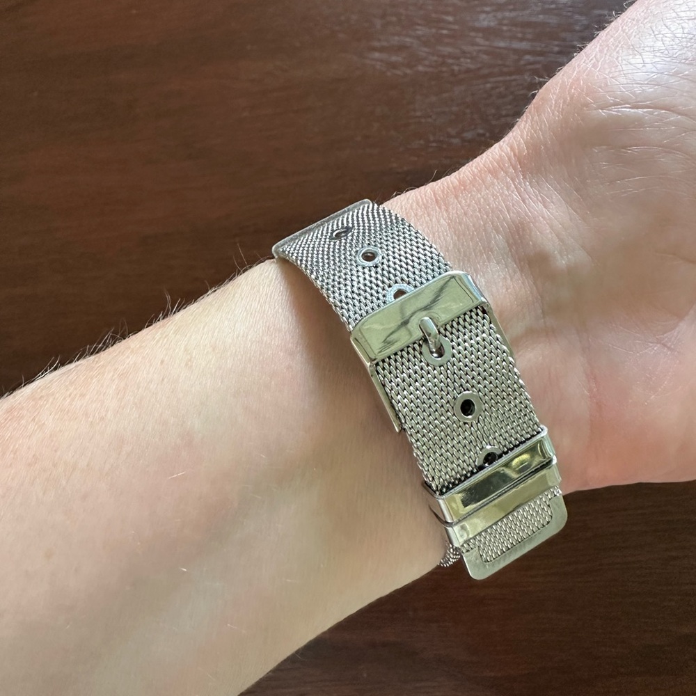 🩶 LIKE NEW women’s cuff bracelet silver gray buckle jewelry